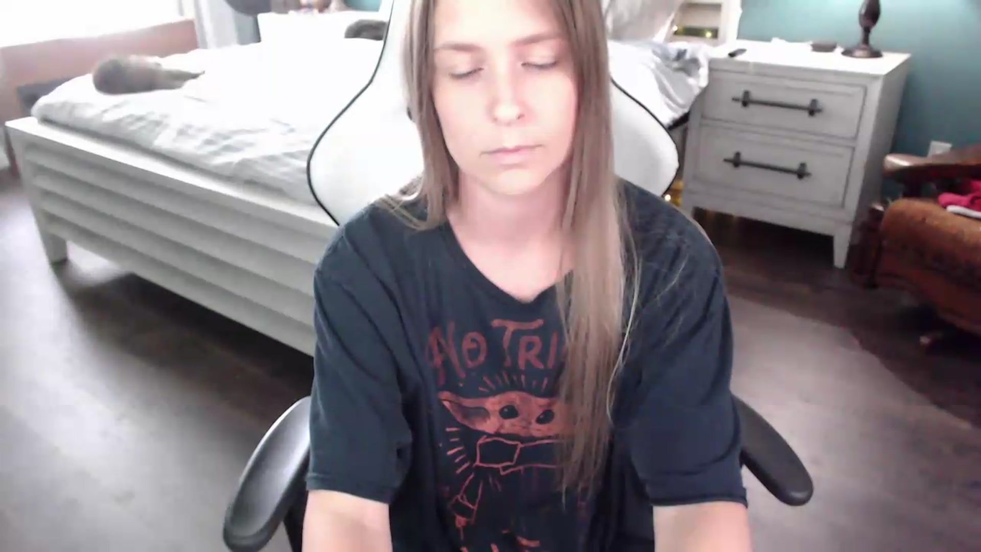 Gallery image thumbnail from ZenZoey's myfreecams stream on, 08/27/2026, 19:23 image 16 of 20