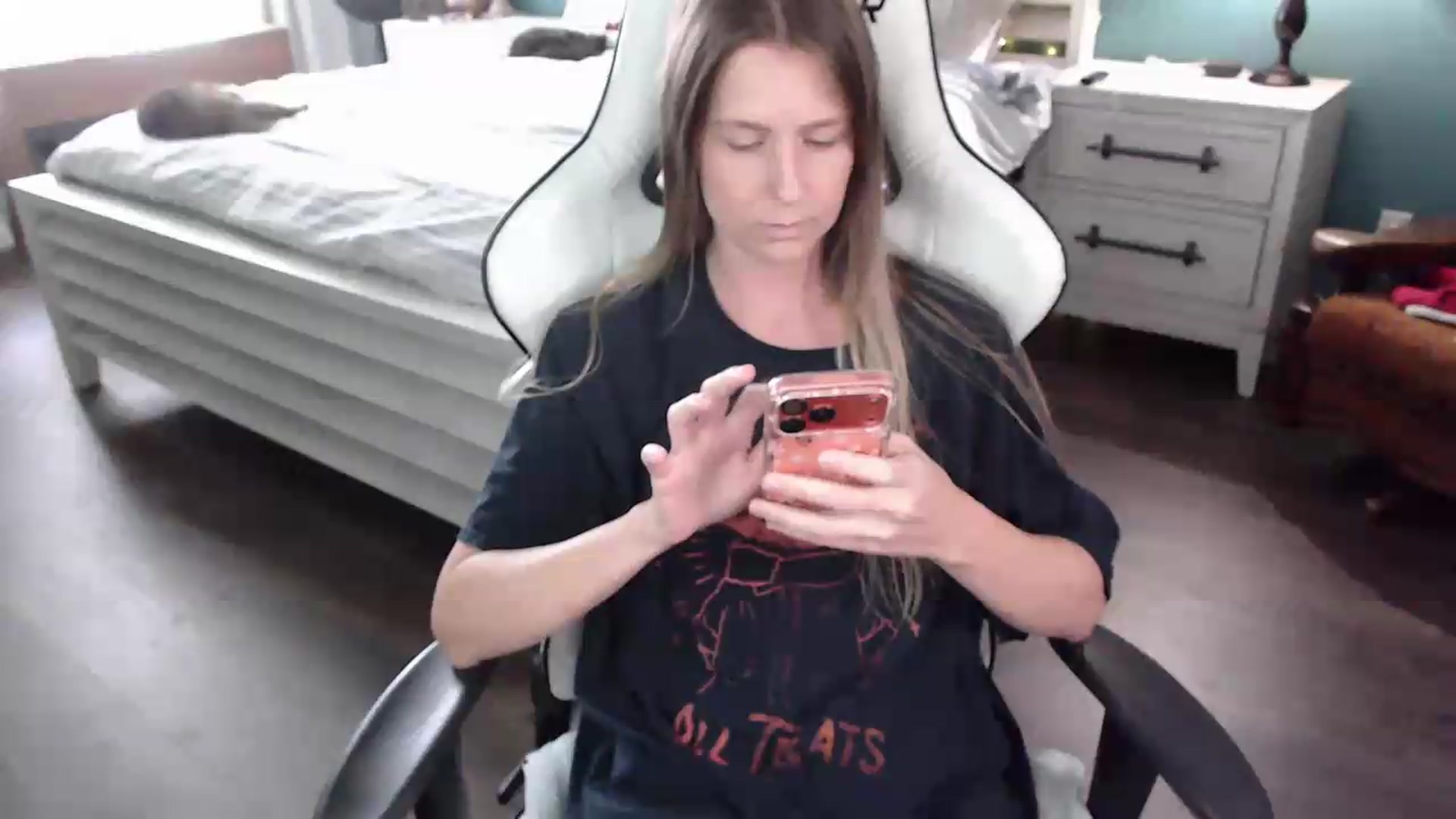 Gallery image thumbnail from ZenZoey's myfreecams stream on, 08/27/2026, 19:23 image 14 of 20