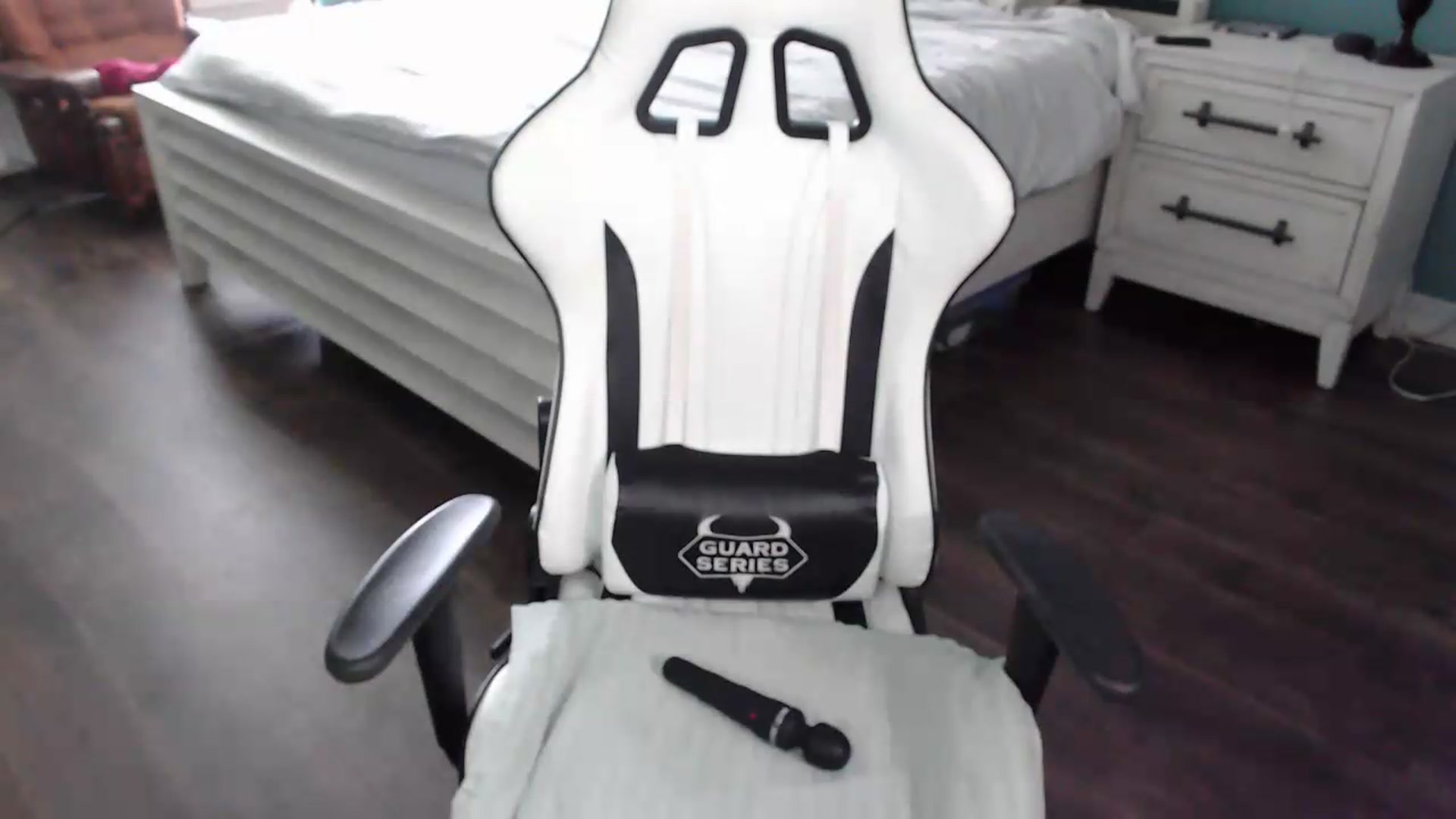 Gallery image thumbnail from ZenZoey's myfreecams stream on, 08/31/2026, 17:25 image 2 of 20