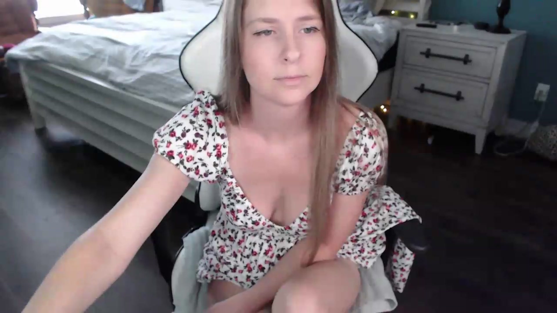Gallery image thumbnail from ZenZoey's myfreecams stream on, 09/01/2026, 16:02 image 9 of 20
