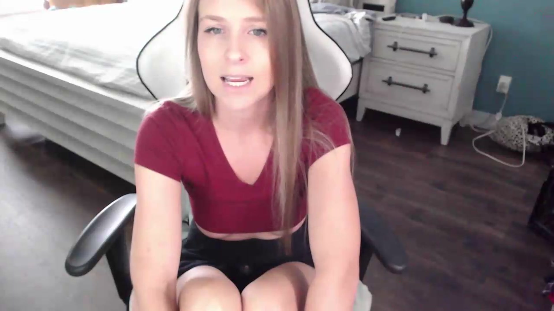 Gallery image thumbnail from ZenZoey's myfreecams stream on, 09/02/2026, 19:12 image 5 of 20