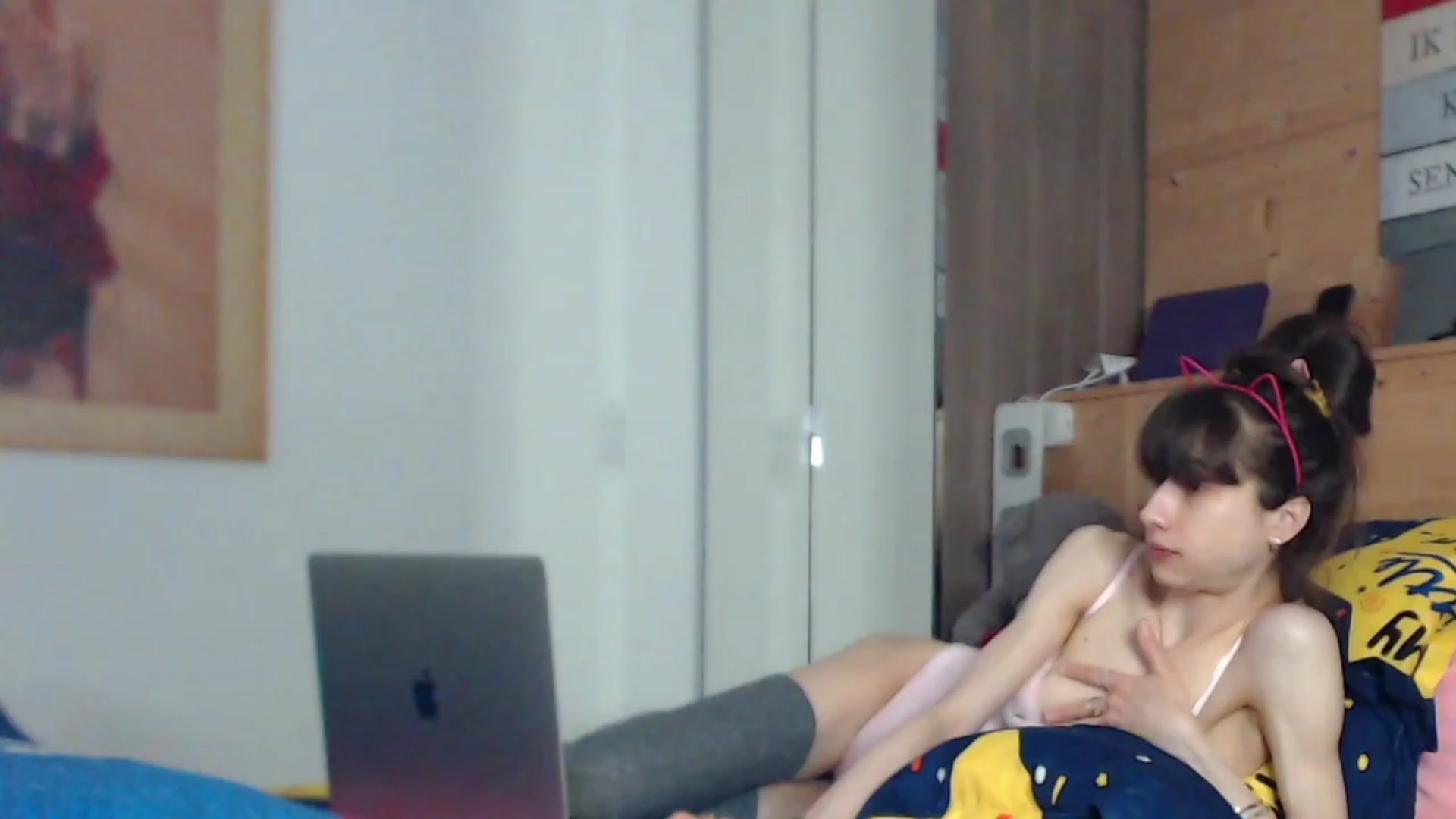 Gallery image thumbnail from Zen_Jo's myfreecams stream on, 04/09/2023, 15:48 image 19 of 20