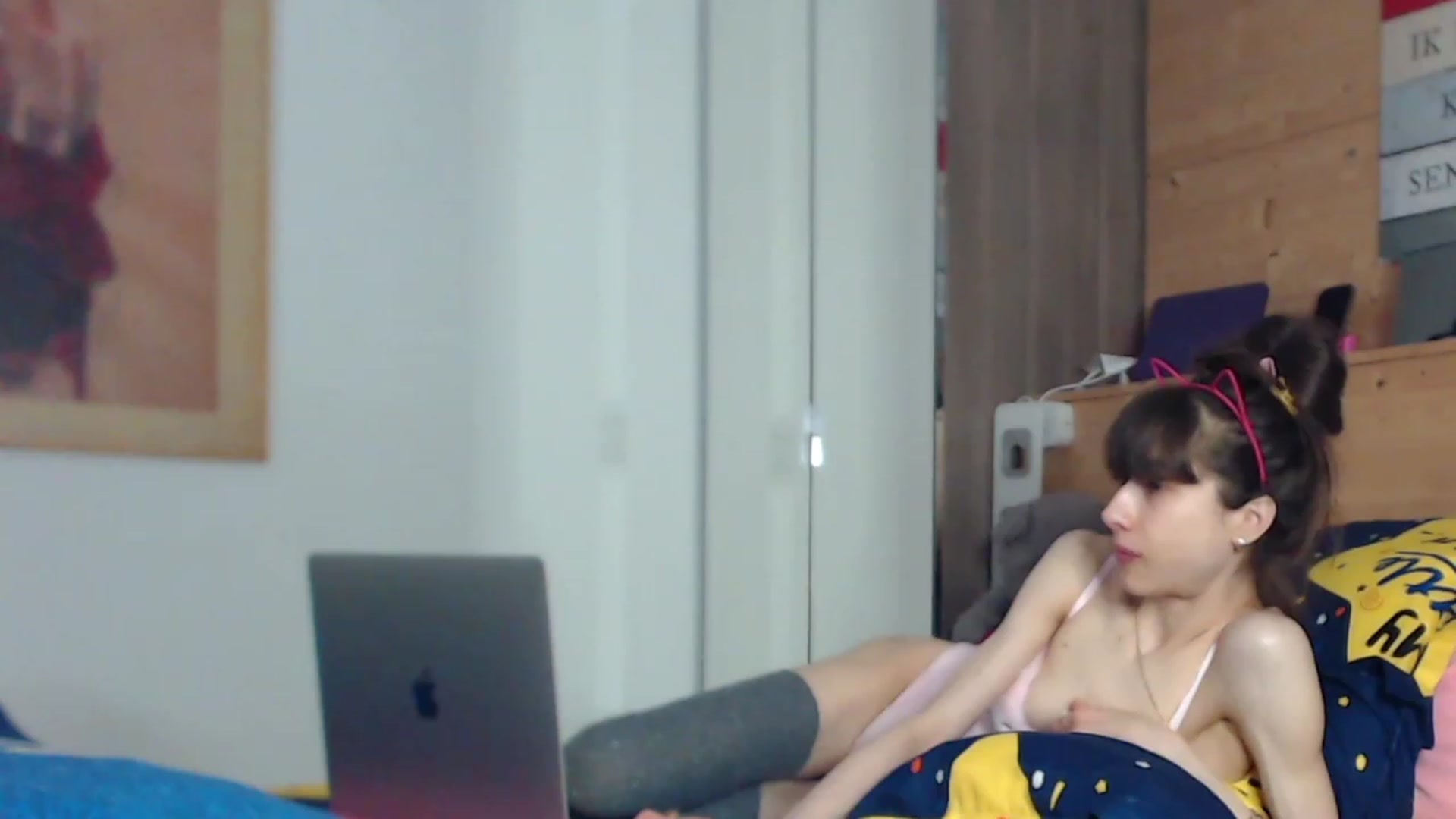Gallery image thumbnail from Zen_Jo's myfreecams stream on, 04/09/2023, 15:48 image 20 of 20