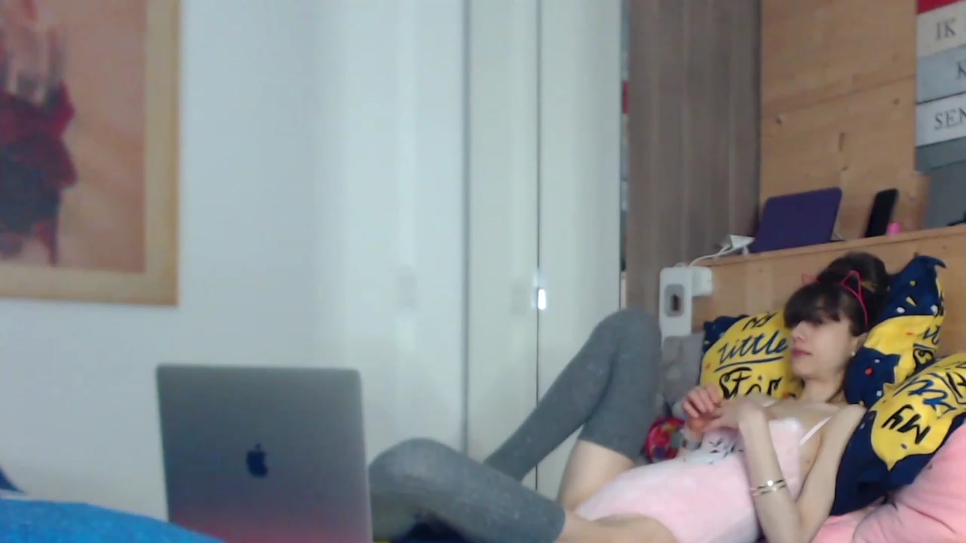 Gallery image thumbnail from Zen_Jo's myfreecams stream on, 04/09/2023, 15:48 image 10 of 20
