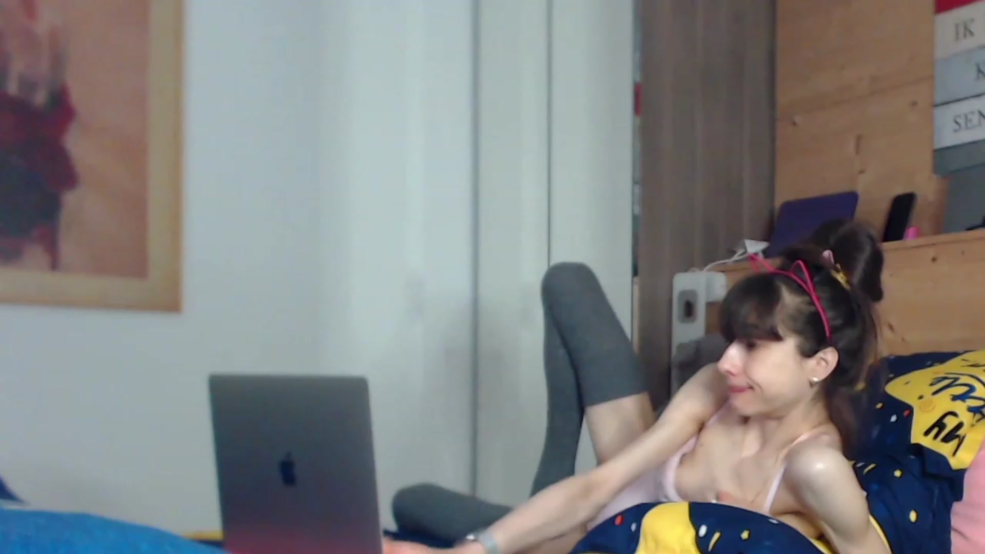 Gallery image thumbnail from Zen_Jo's myfreecams stream on, 04/09/2023, 15:48 image 18 of 20