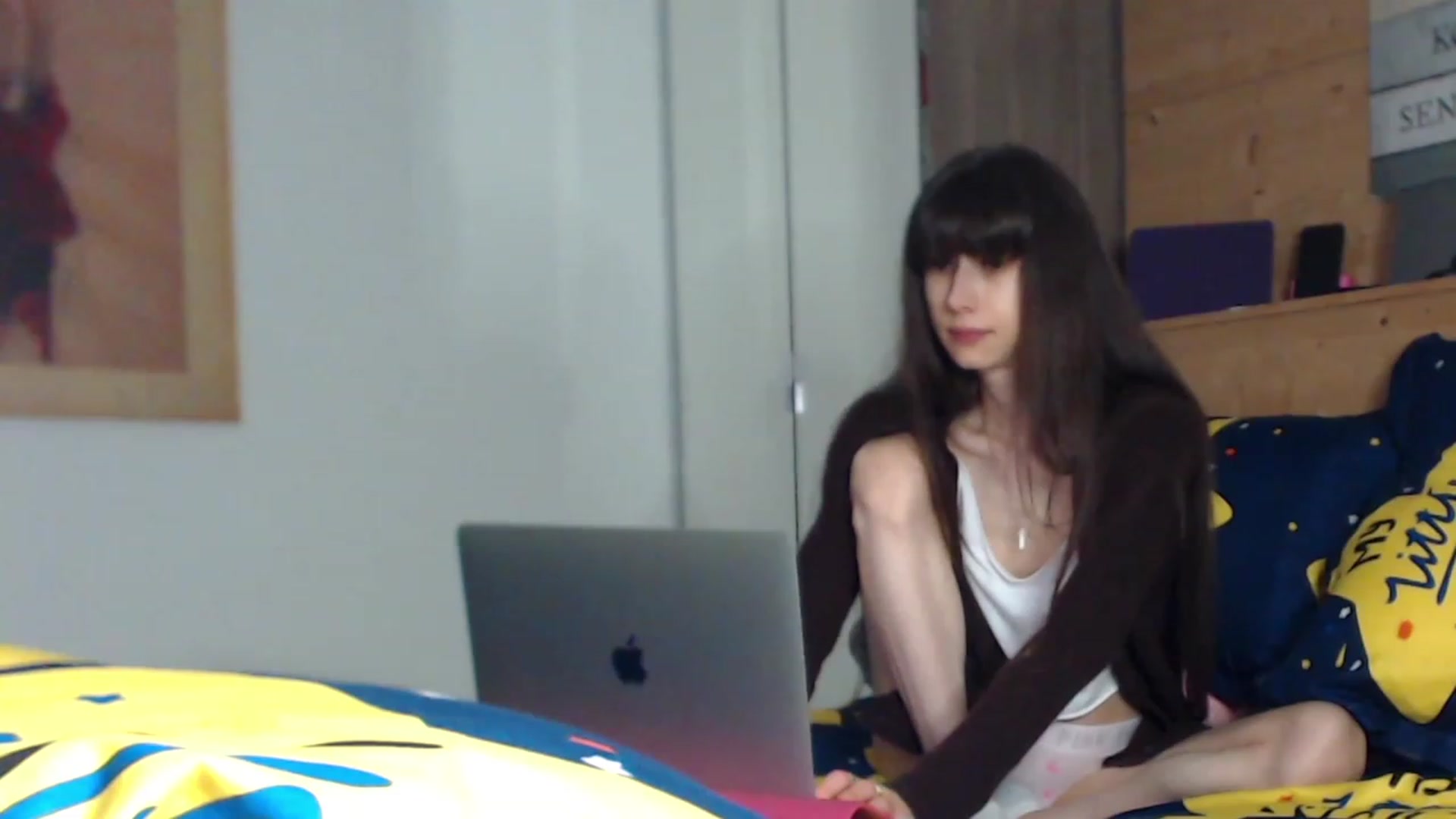 Gallery image thumbnail from Zen_Jo's myfreecams stream on, 04/16/2023, 16:40 image 17 of 20
