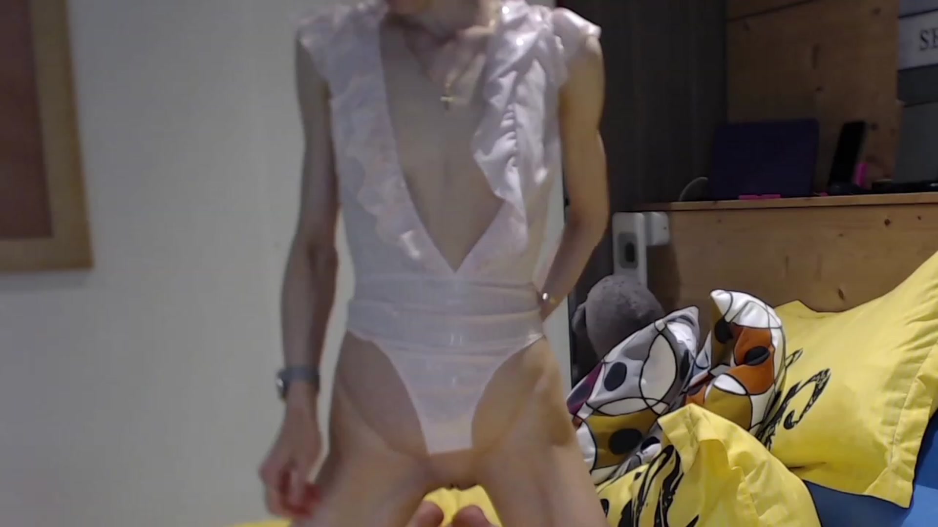 Gallery image thumbnail from Zen_Jo's myfreecams stream on, 08/26/2023, 16:25 image 12 of 20