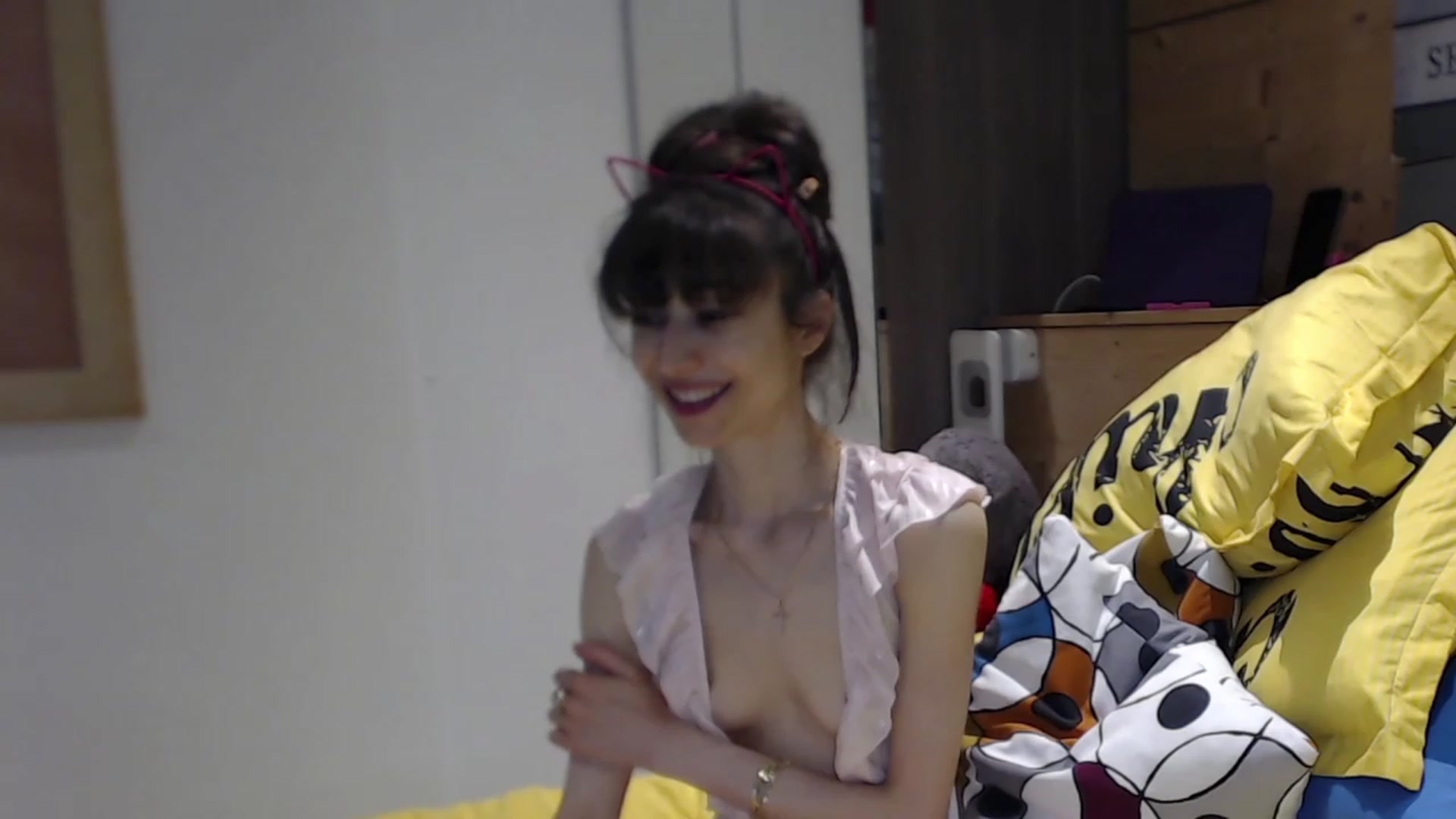 Gallery image thumbnail from Zen_Jo's myfreecams stream on, 08/26/2023, 16:25 image 20 of 20