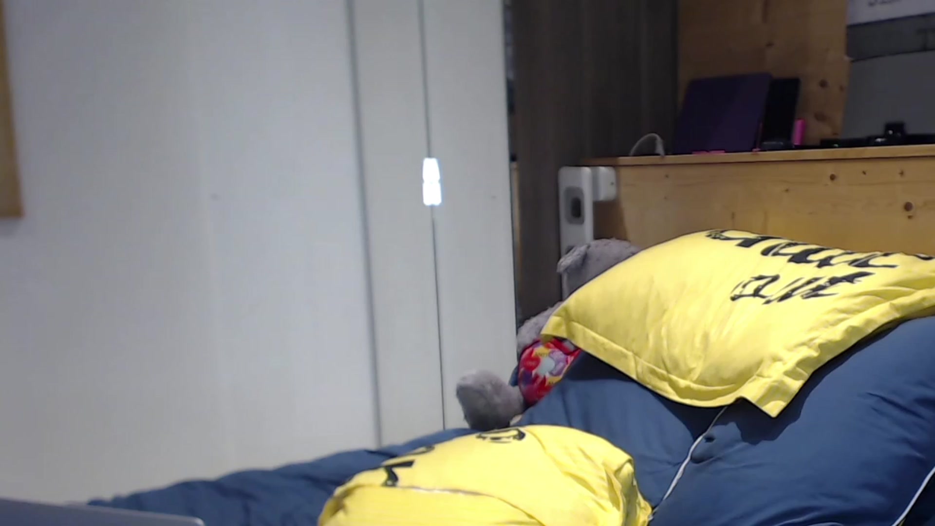 Gallery image thumbnail from Zen_Jo's myfreecams stream on, 09/17/2023, 16:26 image 5 of 20