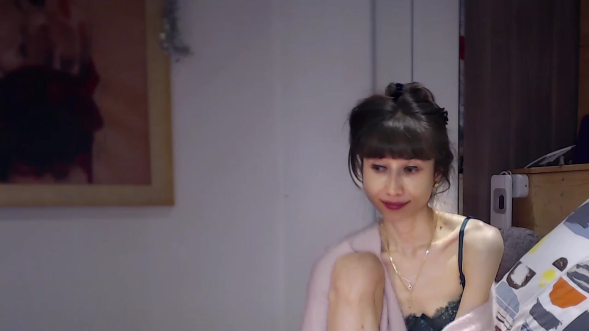 Gallery image thumbnail from Zen_Jo's myfreecams stream on, 12/25/2023, 17:50 image 13 of 20