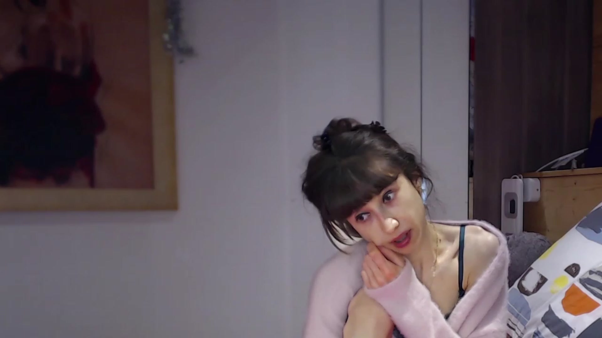 Gallery image thumbnail from Zen_Jo's myfreecams stream on, 12/25/2023, 17:50 image 7 of 20