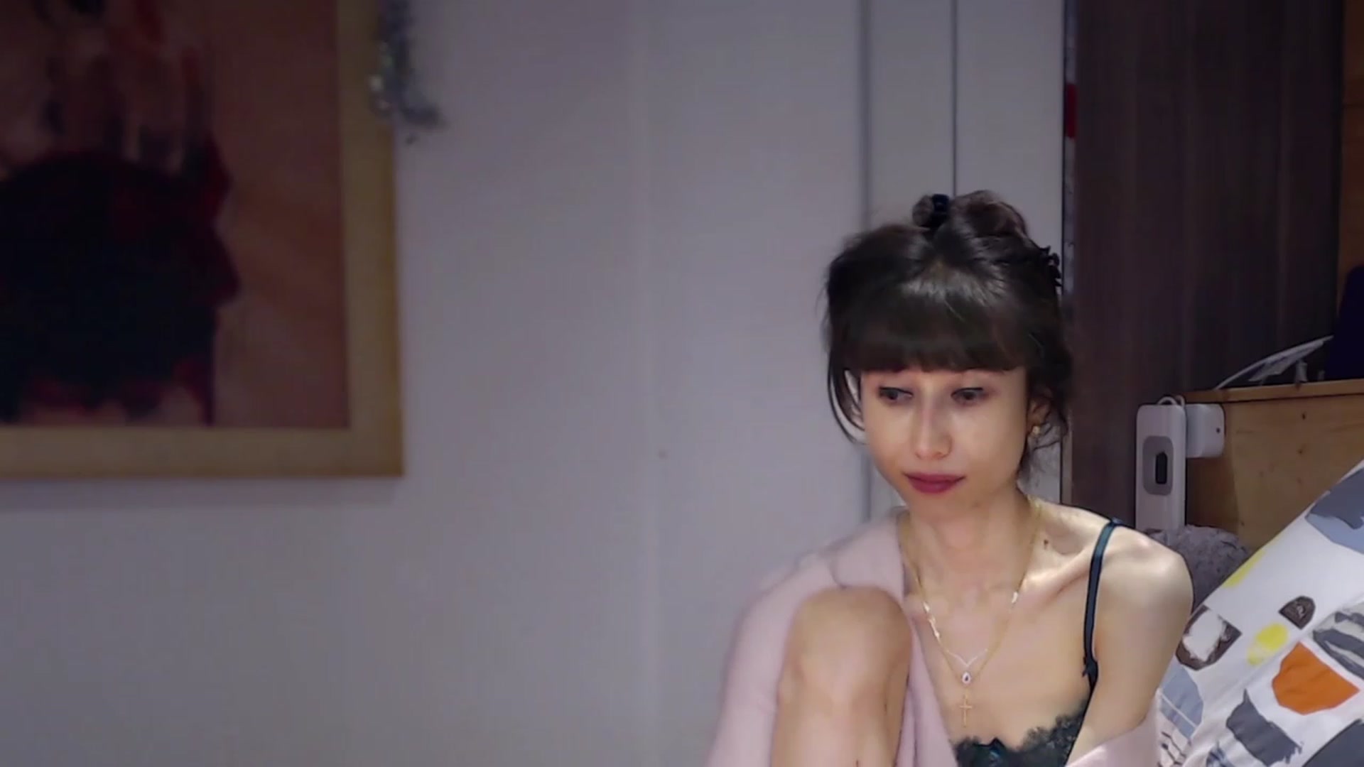 Gallery image thumbnail from Zen_Jo's myfreecams stream on, 12/25/2023, 17:50 image 17 of 20