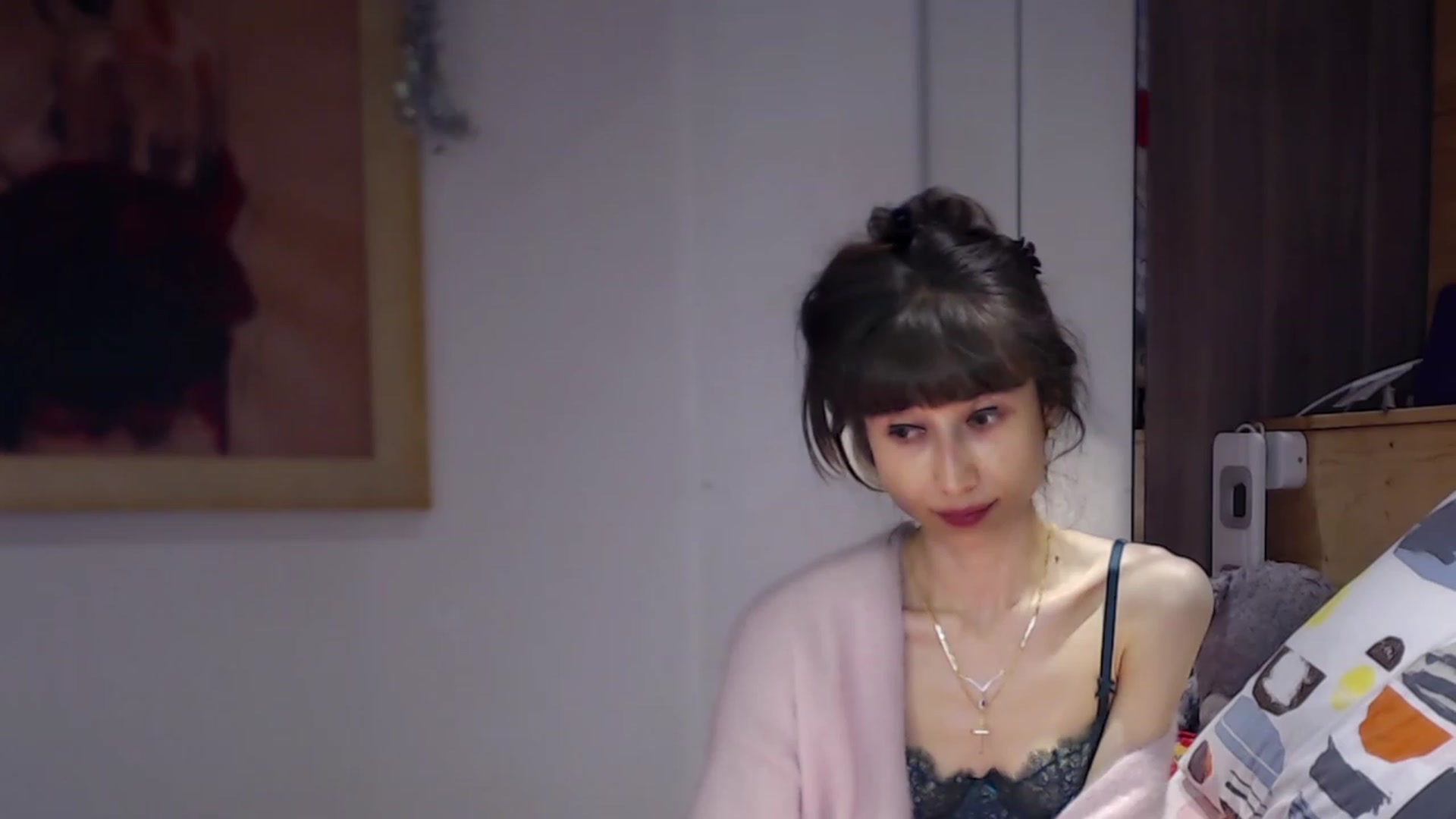Gallery image thumbnail from Zen_Jo's myfreecams stream on, 12/25/2023, 17:50 image 9 of 20