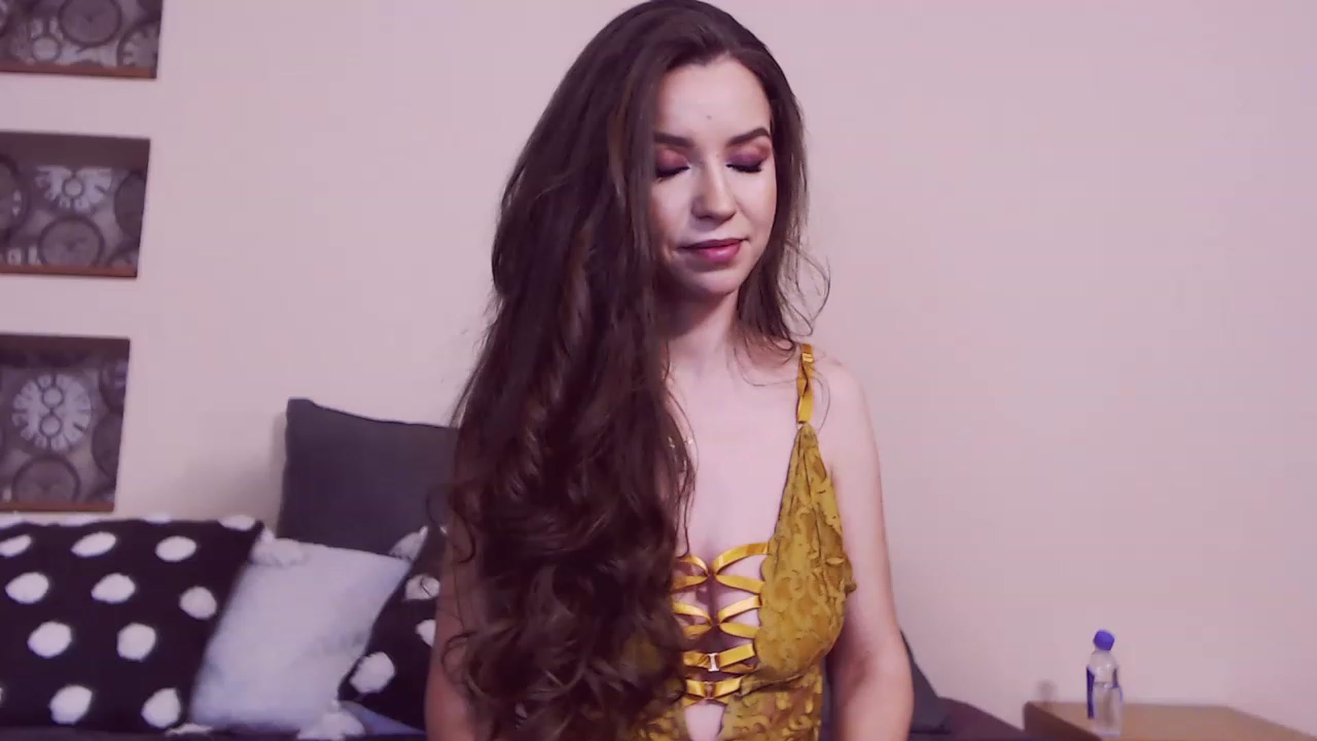 Gallery image thumbnail from Zen______'s myfreecams stream on, 01/05/2023, 07:51 image 17 of 20