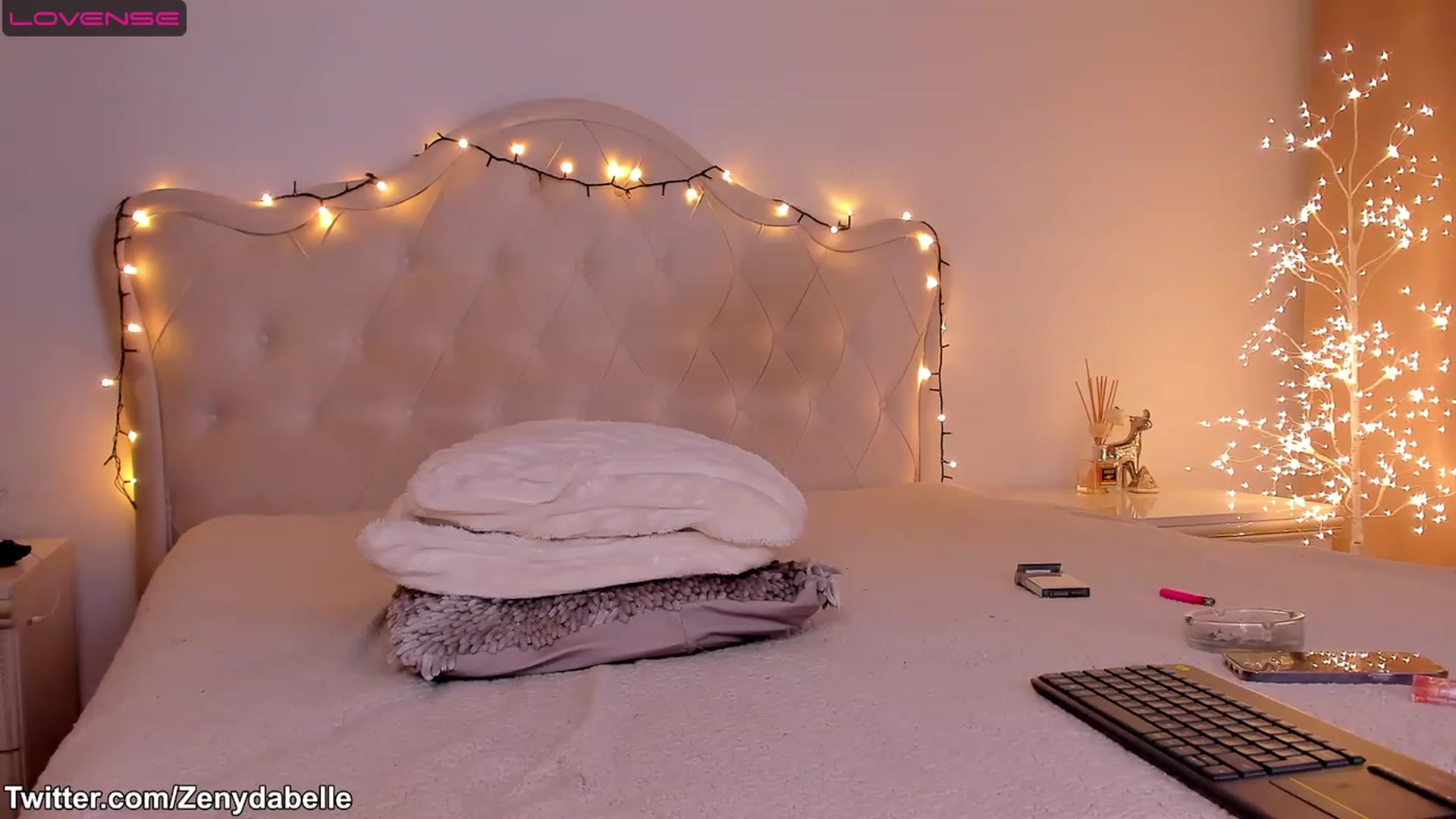 Gallery image thumbnail from ZennyRosse's myfreecams stream on, 06/07/2023, 24:11 image 15 of 20