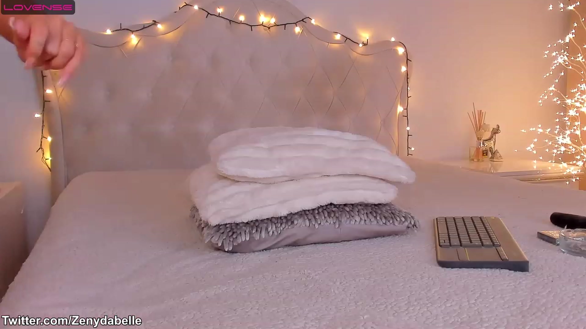 Gallery image thumbnail from ZennyRosse's myfreecams stream on, 06/09/2023, 02:23 image 4 of 20