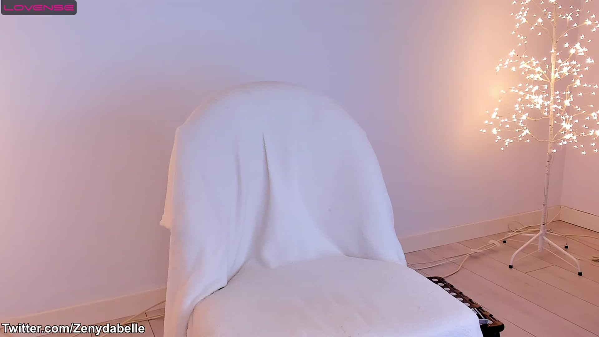 Gallery image thumbnail from ZennyRosse's myfreecams stream on, 08/09/2023, 22:43 image 1 of 20