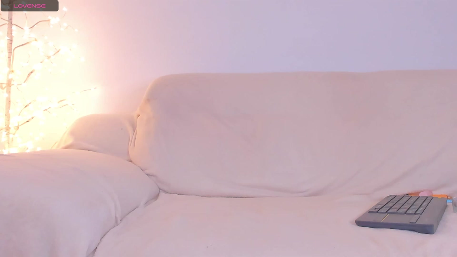 Gallery image thumbnail from ZennyRosse's myfreecams stream on, 08/29/2023, 17:57 image 4 of 20