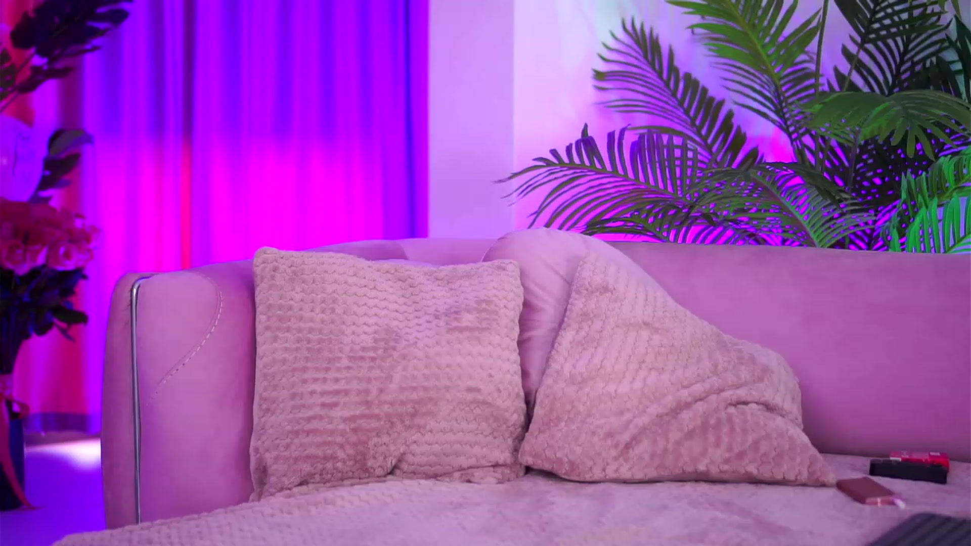 Gallery image thumbnail from ZennyRosse's myfreecams stream on, 10/11/2023, 16:12 image 2 of 20