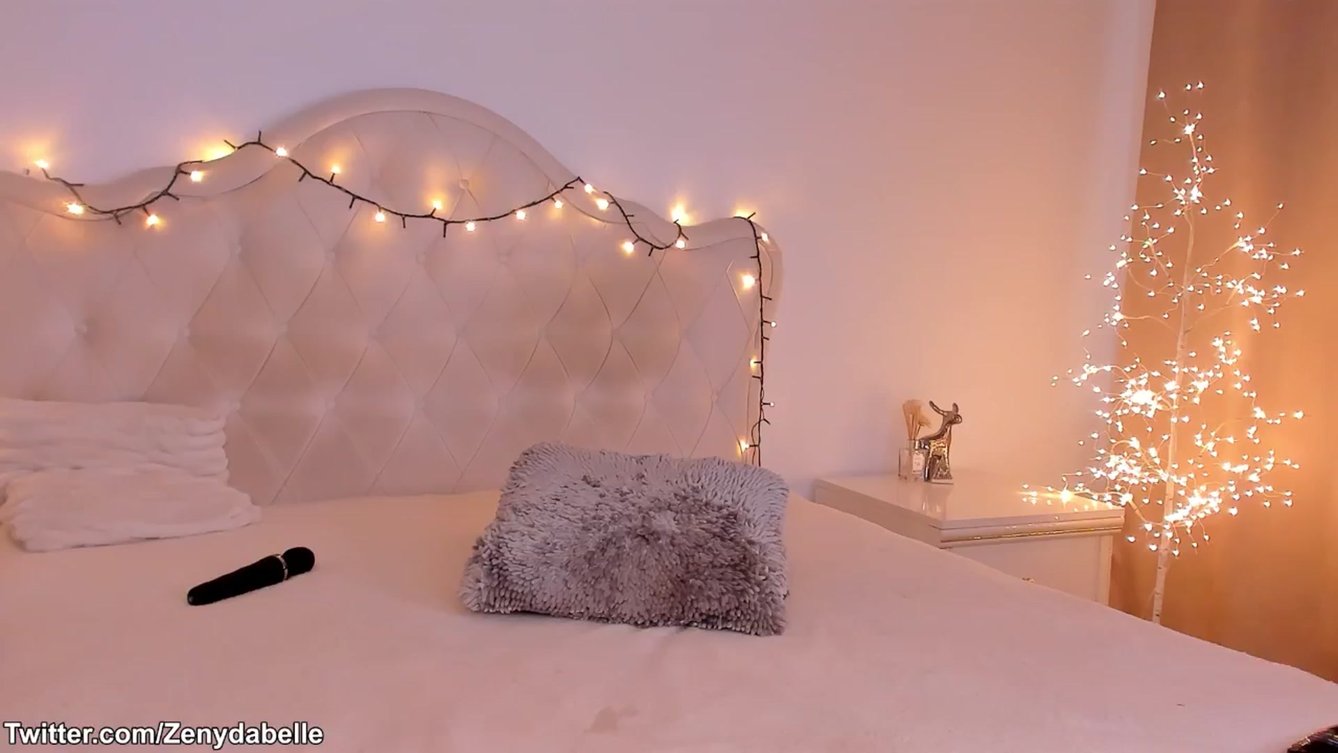 Gallery image thumbnail from ZennyRosse's myfreecams stream on, 08/26/2024, 14:41 image 8 of 20
