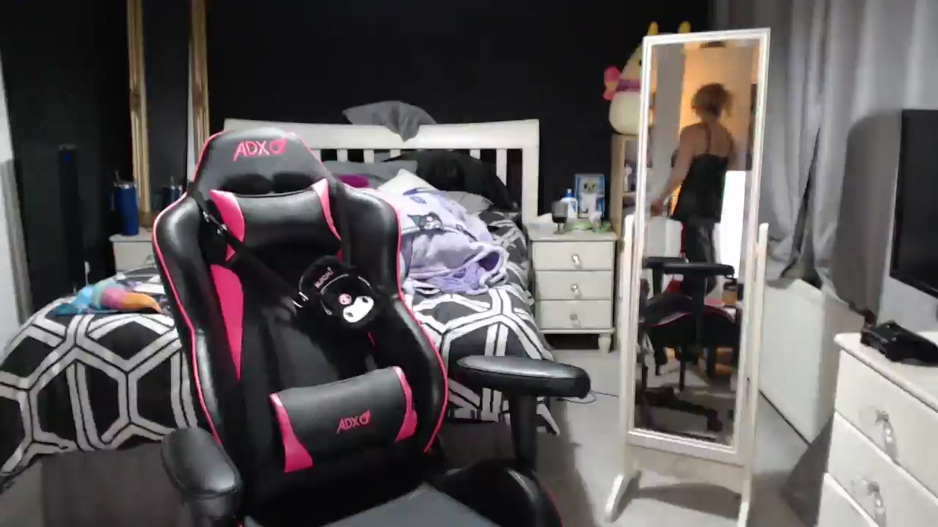 Gallery image thumbnail from ZephyraObs's myfreecams stream on, 02/10/2026, 17:02 image 11 of 20