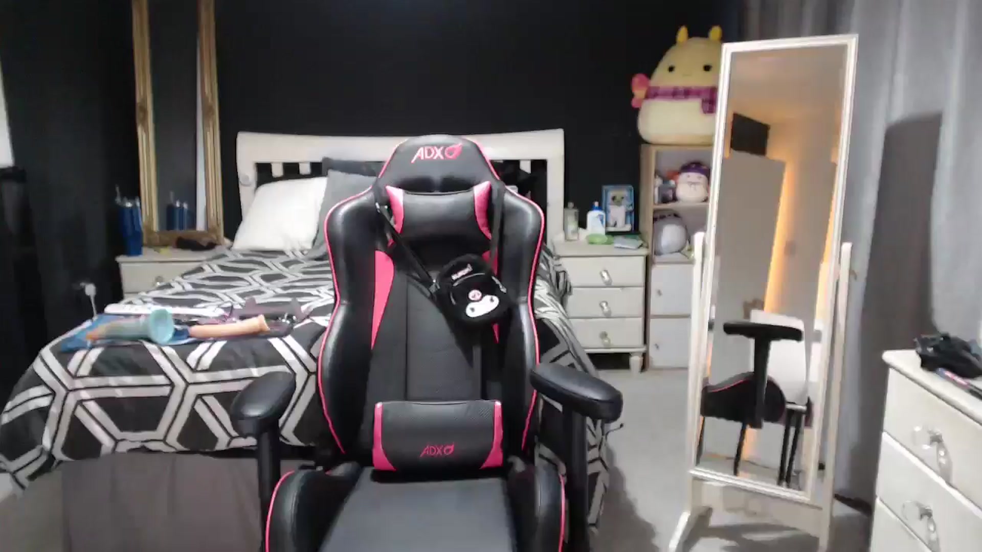 Gallery image thumbnail from ZephyraObs's myfreecams stream on, 02/13/2026, 17:30 image 5 of 20