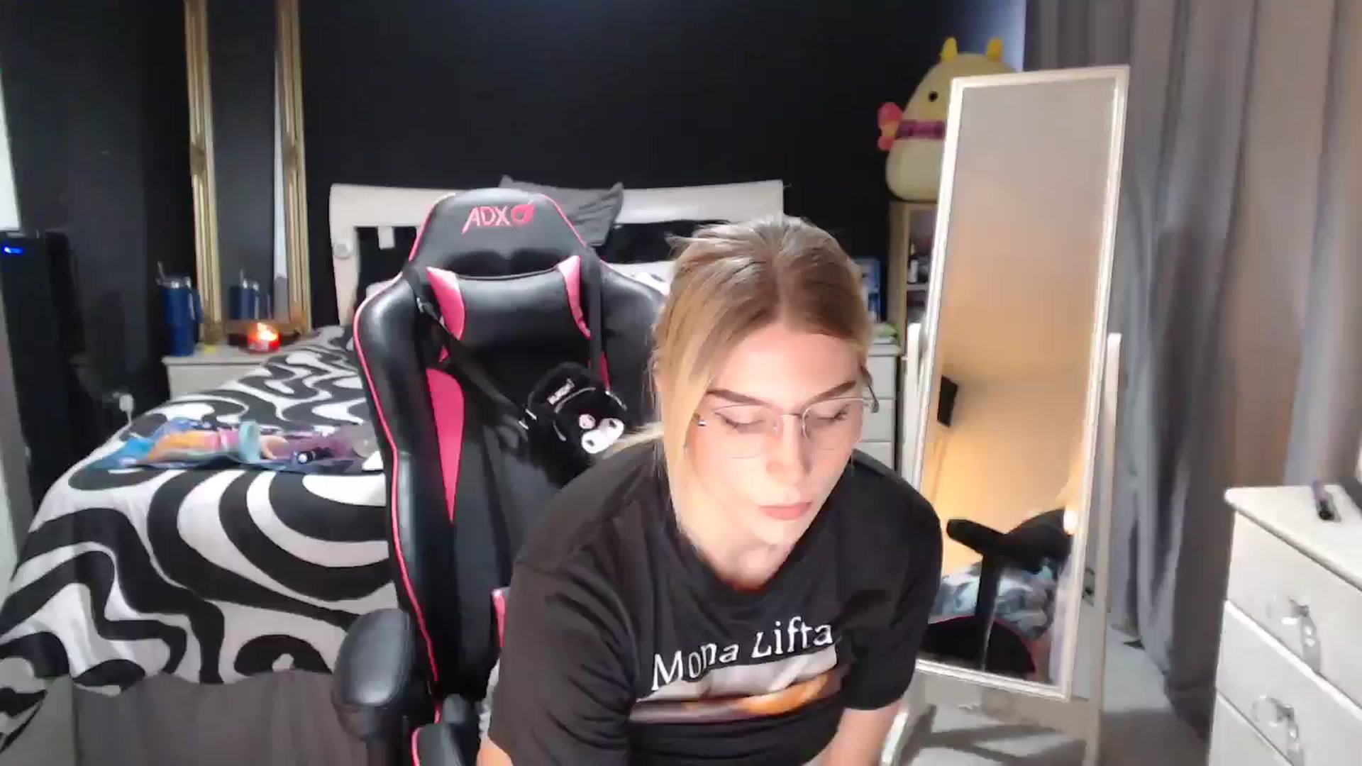 Gallery image thumbnail from ZephyraObs's myfreecams stream on, 02/16/2026, 15:48 image 1 of 20