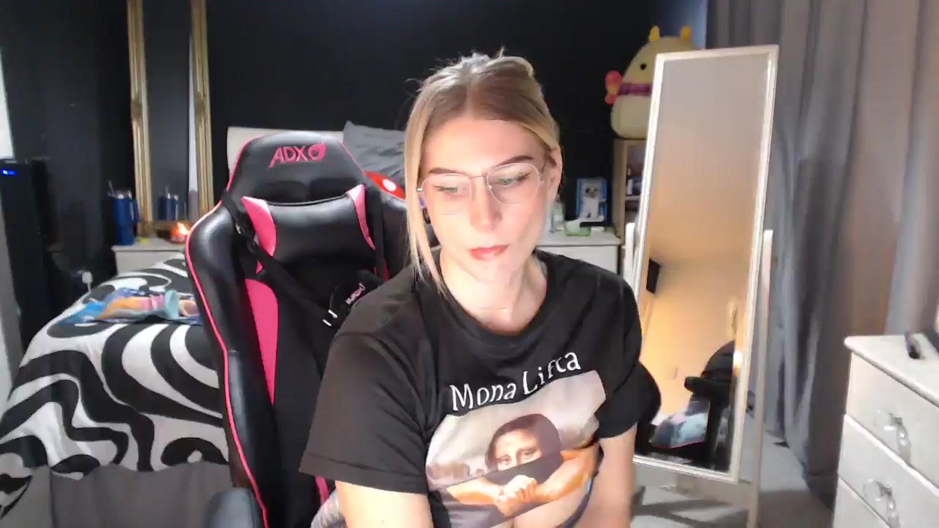 Gallery image thumbnail from ZephyraObs's myfreecams stream on, 02/16/2026, 15:48 image 20 of 20