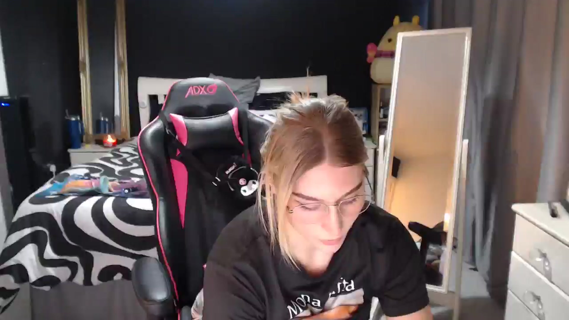 Gallery image thumbnail from ZephyraObs's myfreecams stream on, 02/16/2026, 18:26 image 4 of 20