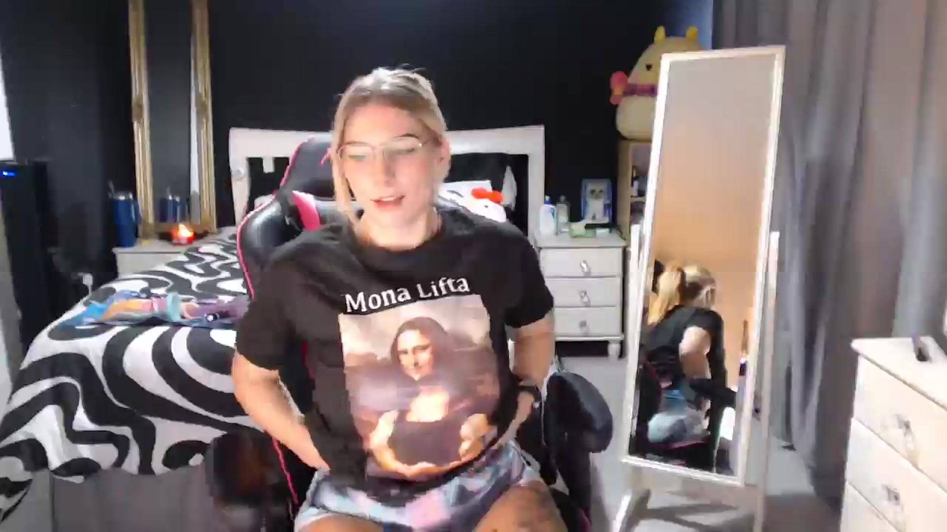 Gallery image thumbnail from ZephyraObs's myfreecams stream on, 02/16/2026, 18:26 image 3 of 20