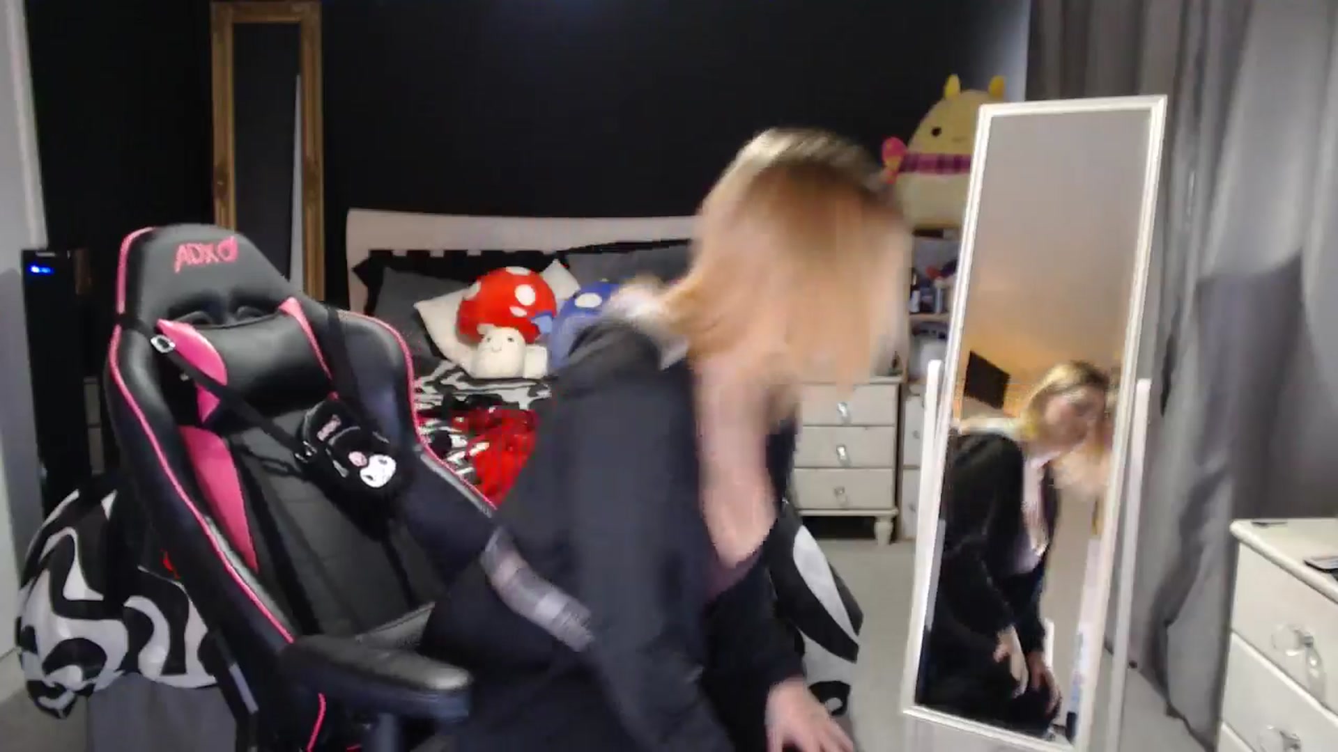 Gallery image thumbnail from ZephyraObs's myfreecams stream on, 03/02/2026, 16:10 image 11 of 20