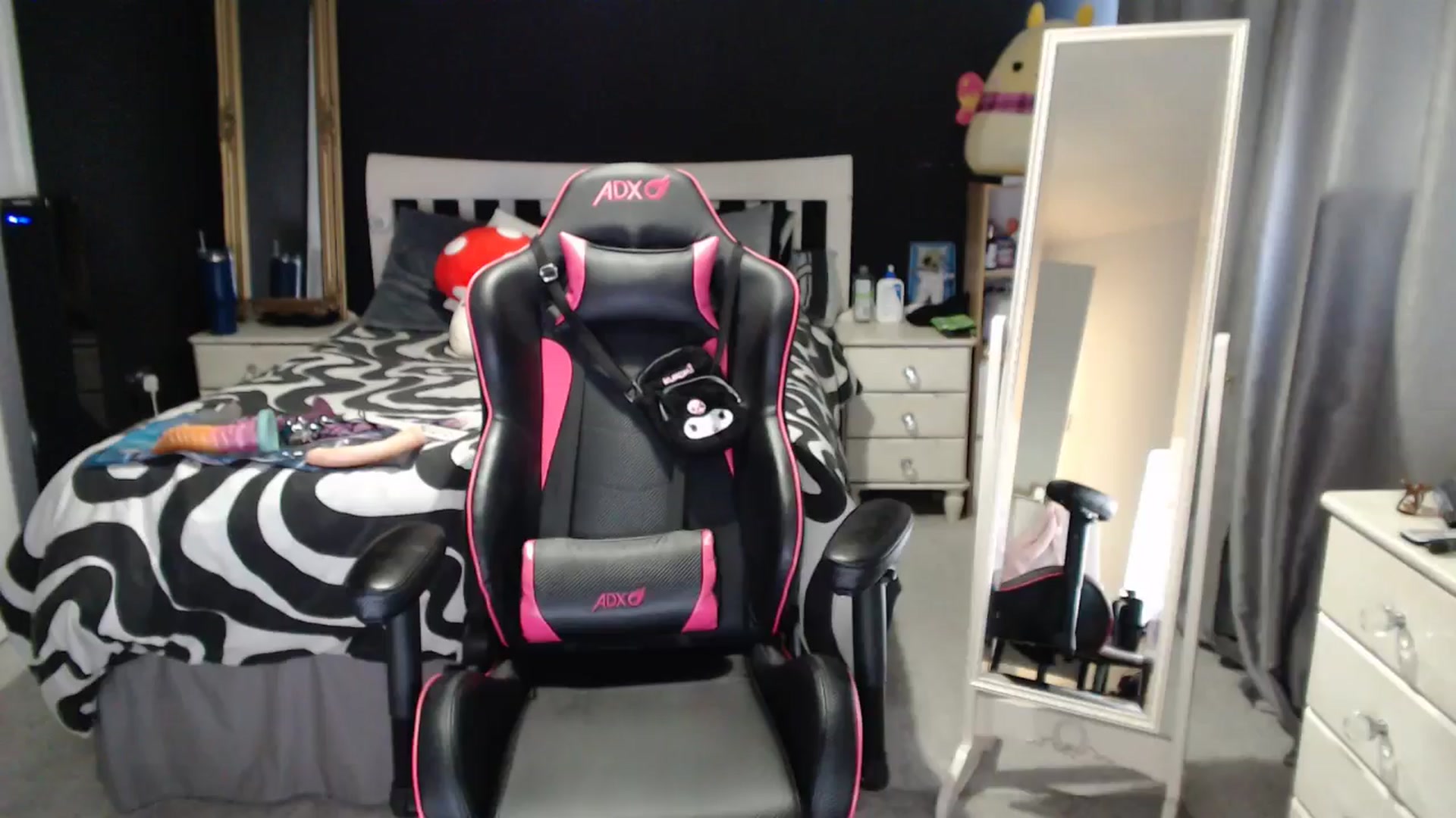 Gallery image thumbnail from ZephyraObs's myfreecams stream on, 03/03/2026, 14:14 image 15 of 20