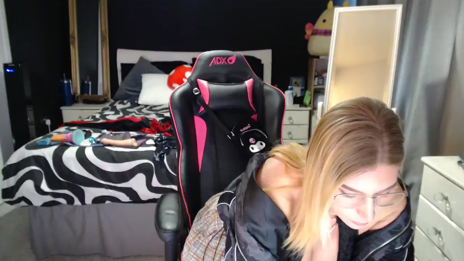 Gallery image thumbnail from ZephyraObs's myfreecams stream on, 03/04/2026, 17:34 image 12 of 20