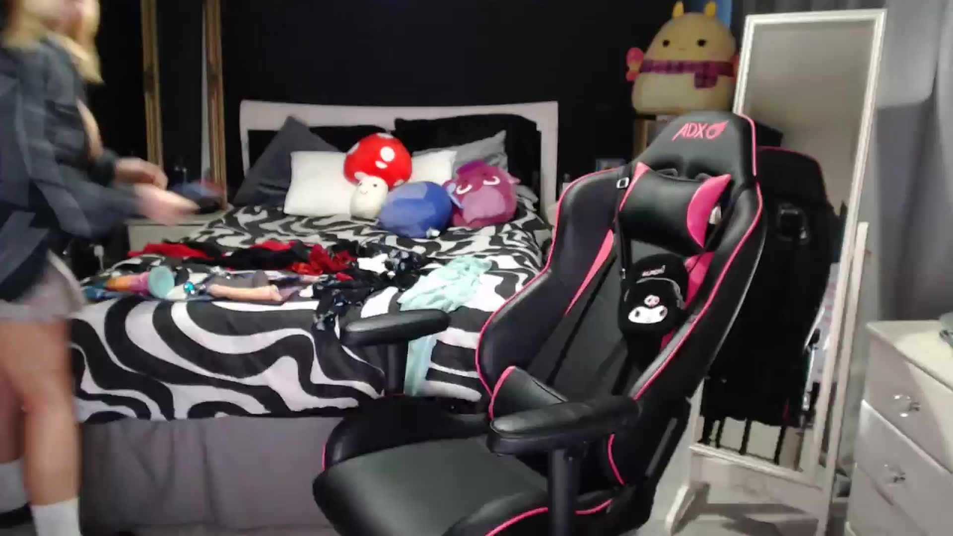 Gallery image thumbnail from ZephyraObs's myfreecams stream on, 03/04/2026, 17:34 image 18 of 20