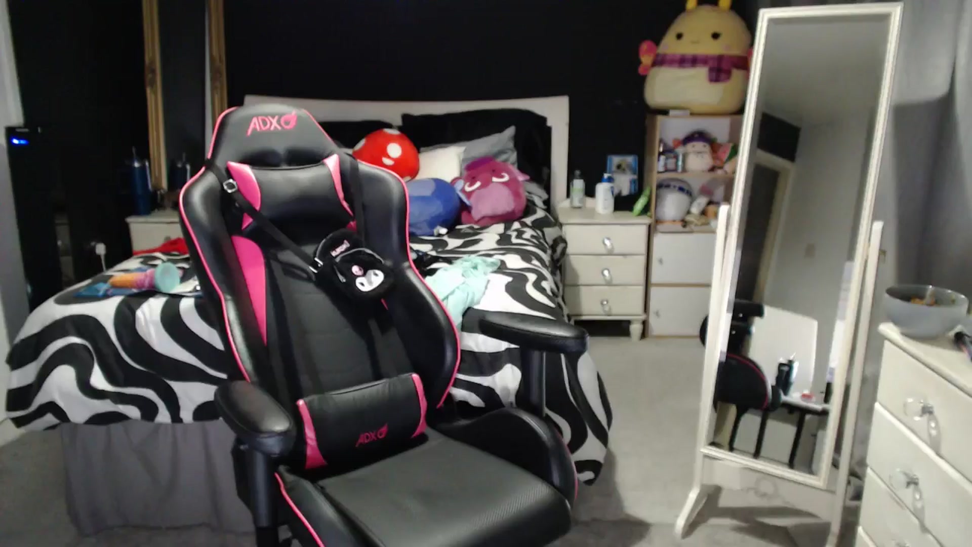 Gallery image thumbnail from ZephyraObs's myfreecams stream on, 03/04/2026, 18:55 image 4 of 20