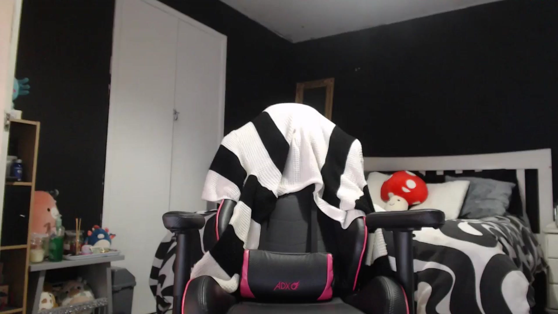 Gallery image thumbnail from ZephyraObs's myfreecams stream on, 03/05/2026, 13:02 image 6 of 20