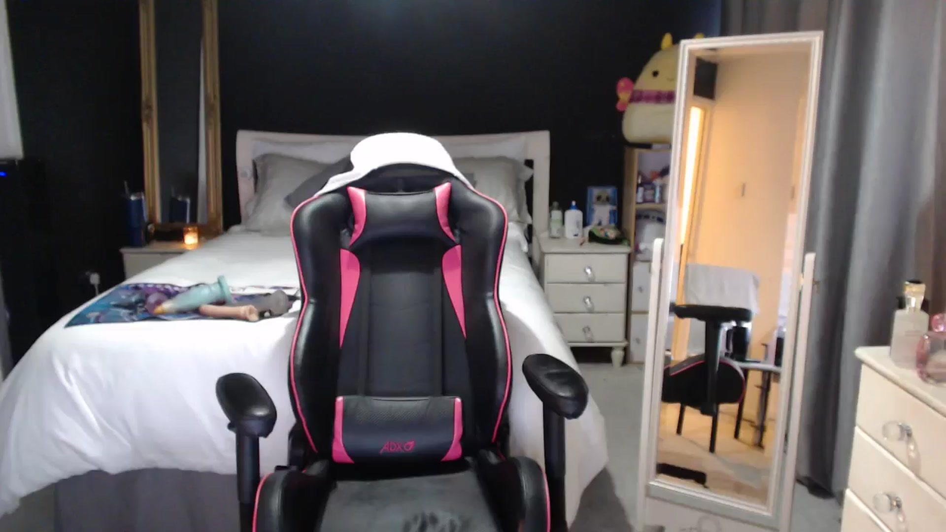 Gallery image thumbnail from ZephyraObs's myfreecams stream on, 03/09/2026, 16:35 image 12 of 20