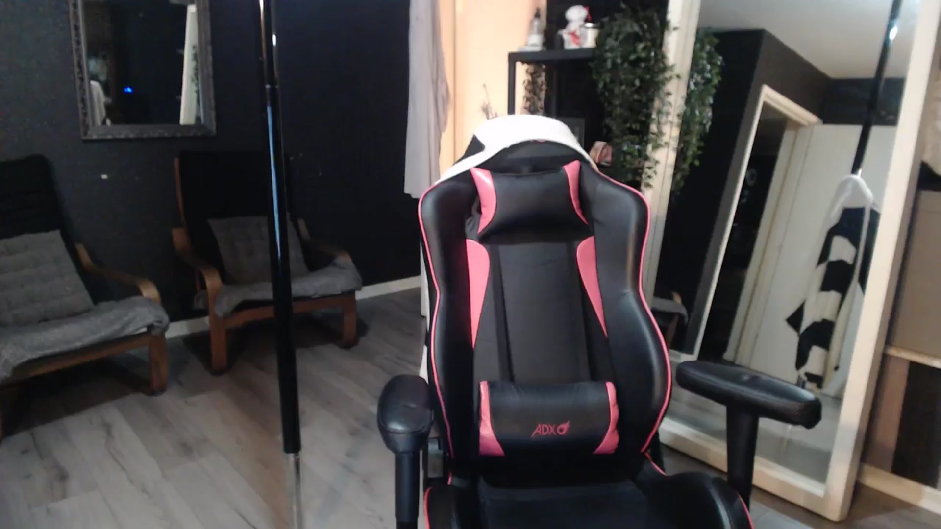 Gallery image thumbnail from ZephyraObs's myfreecams stream on, 03/18/2026, 21:00 image 5 of 20