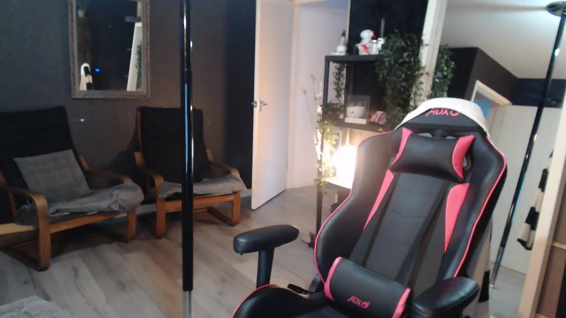 Gallery image thumbnail from ZephyraObs's myfreecams stream on, 03/25/2026, 20:37 image 3 of 20