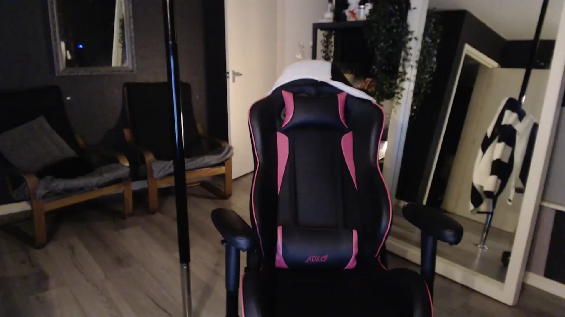 Gallery image thumbnail from ZephyraObs's myfreecams stream on, 03/27/2026, 20:00 image 15 of 20