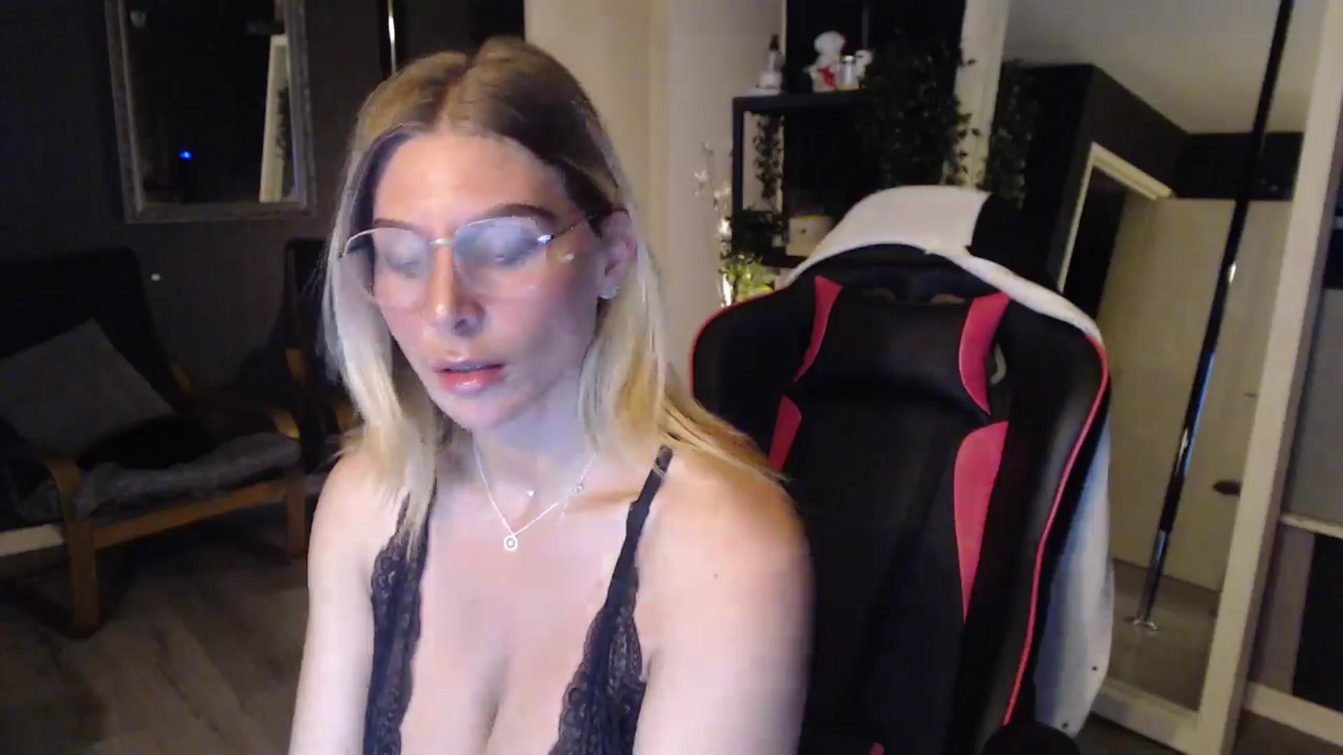 Gallery image thumbnail from ZephyraObs's myfreecams stream on, 03/27/2026, 20:00 image 13 of 20