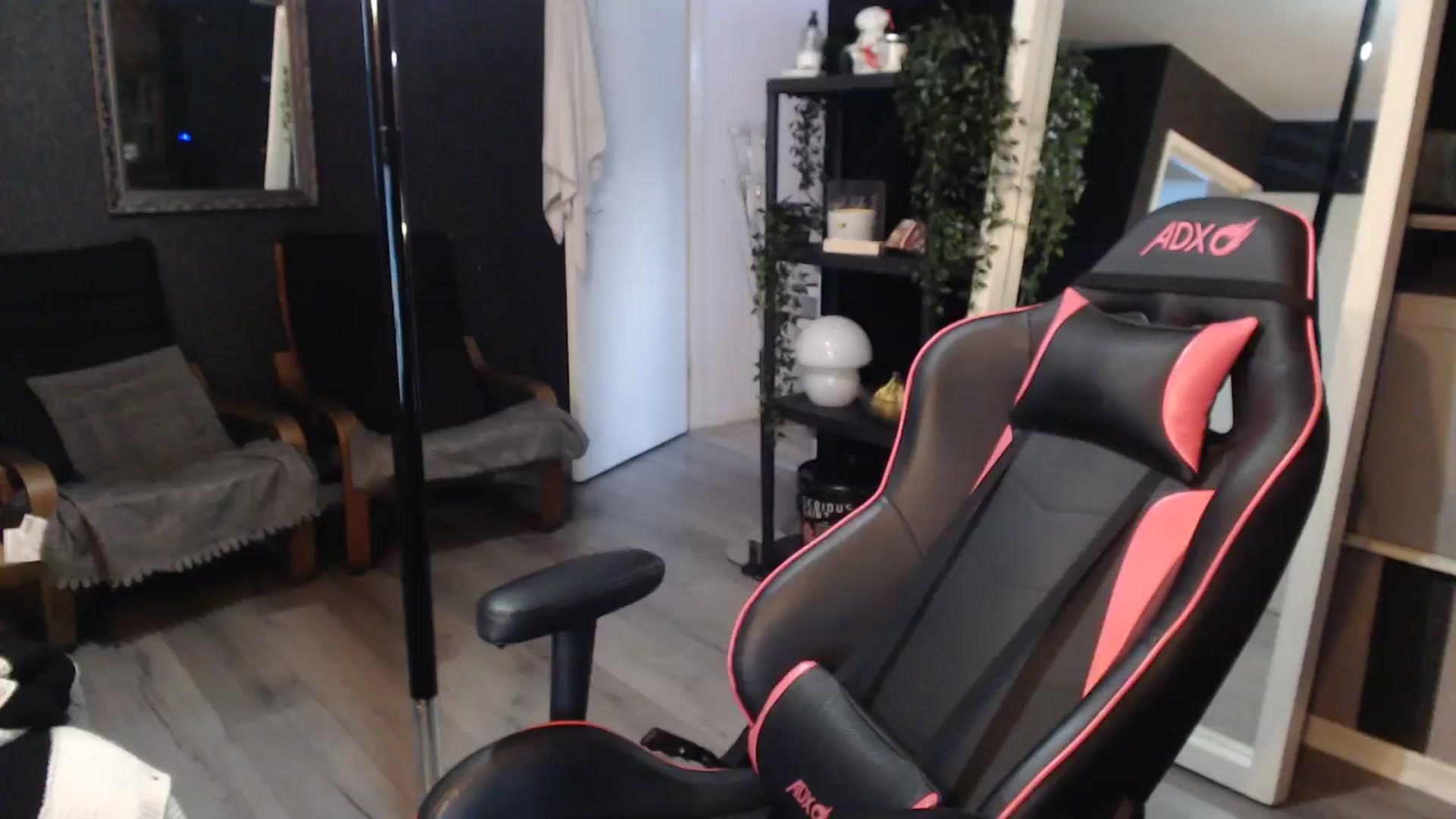 Gallery image thumbnail from ZephyraObs's myfreecams stream on, 04/03/2026, 19:39 image 5 of 20