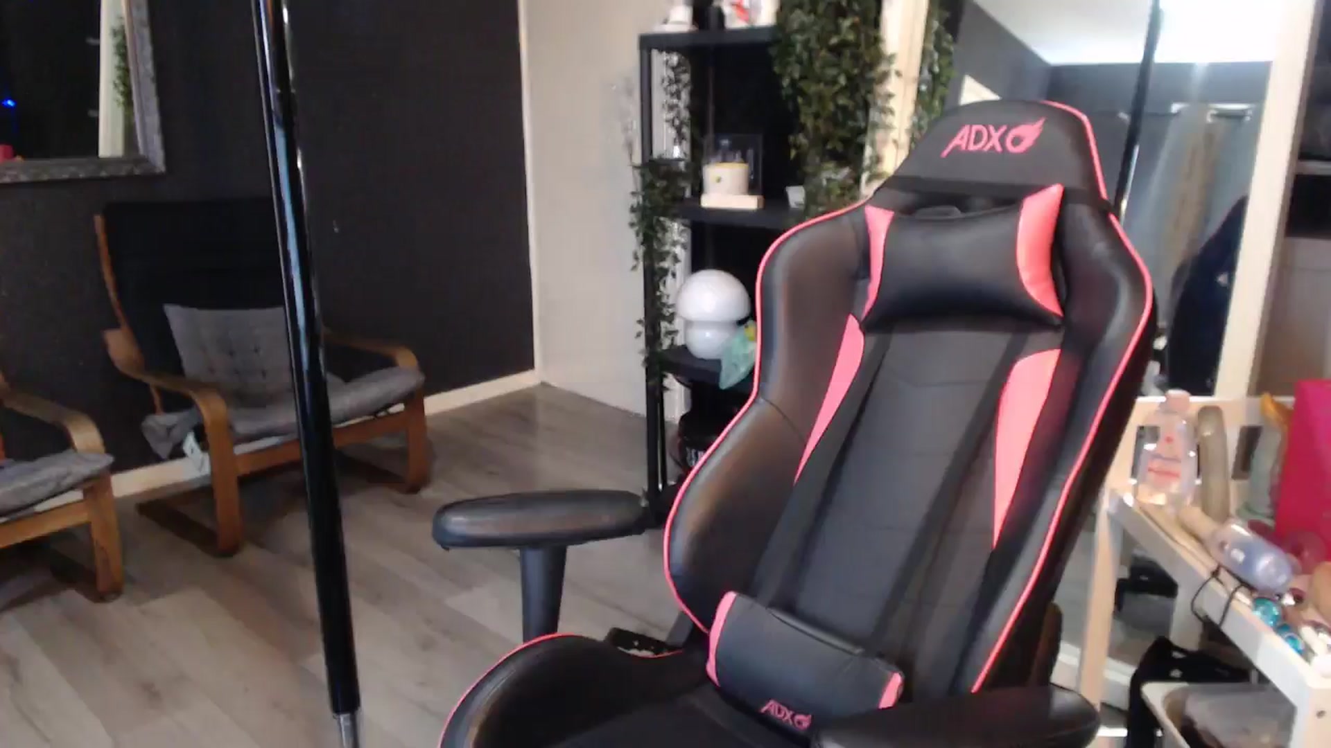 Gallery image thumbnail from ZephyraObs's myfreecams stream on, 04/28/2026, 13:36 image 20 of 20