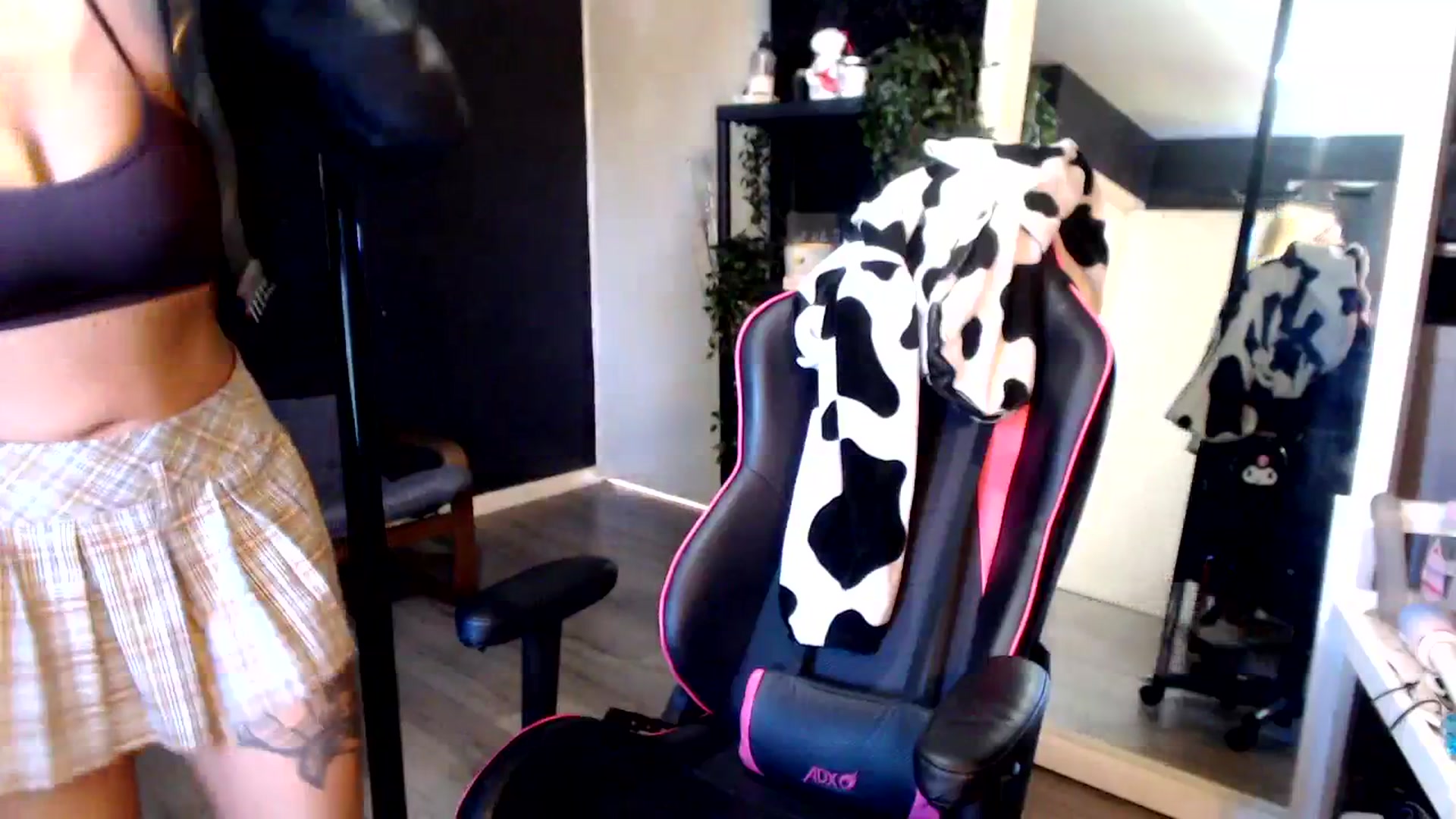 Gallery image thumbnail from ZephyraObs's myfreecams stream on, 04/29/2026, 17:13 image 5 of 20