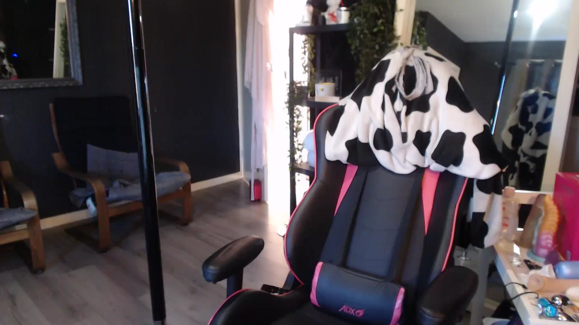 Gallery image thumbnail from ZephyraObs's myfreecams stream on, 05/06/2026, 18:19 image 4 of 20