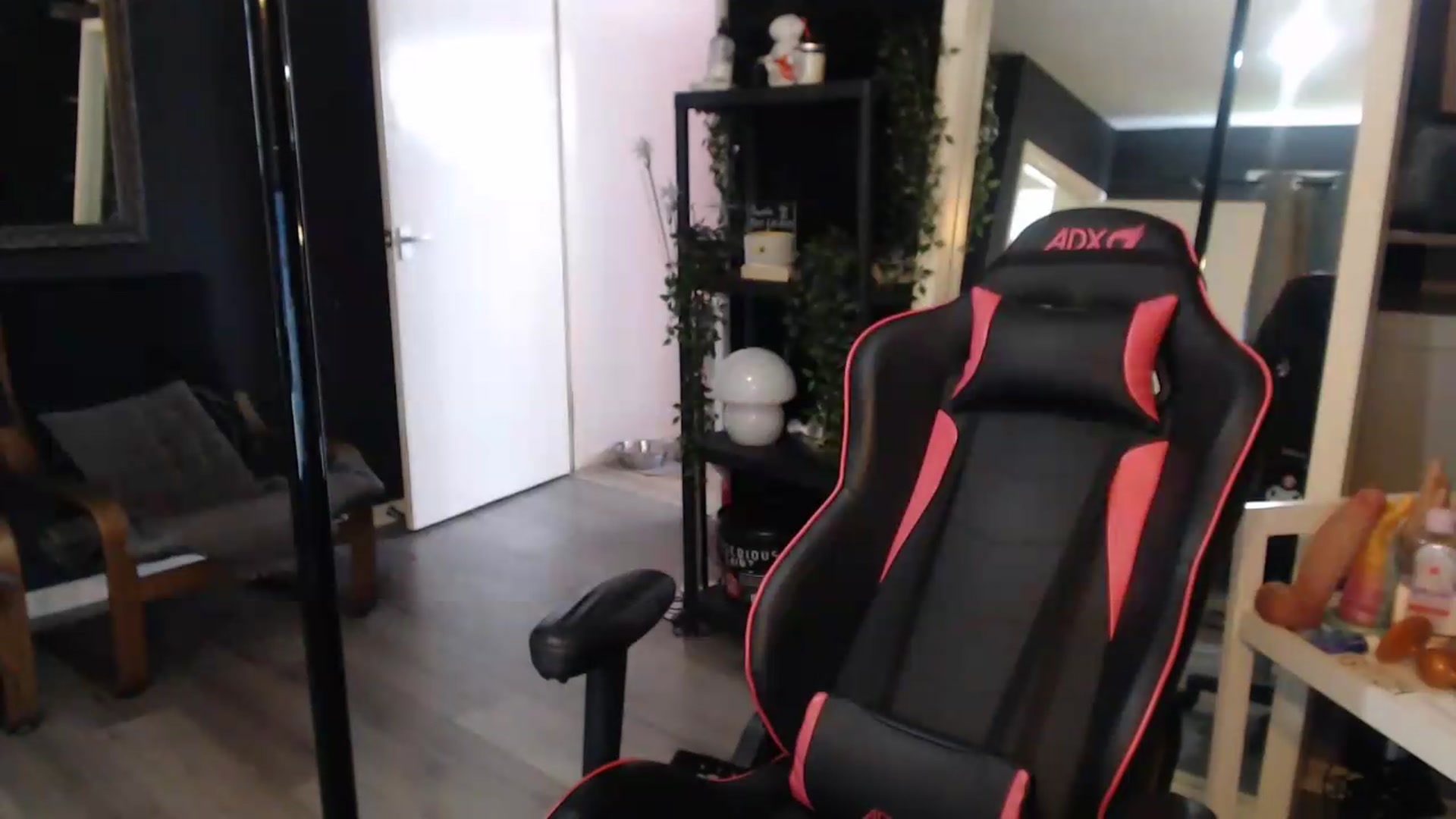 Gallery image thumbnail from ZephyraObs's myfreecams stream on, 05/13/2026, 11:47 image 2 of 20
