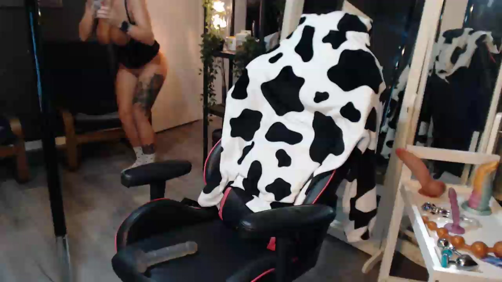 Gallery image thumbnail from ZephyraObs's myfreecams stream on, 09/02/2026, 20:57 image 17 of 20