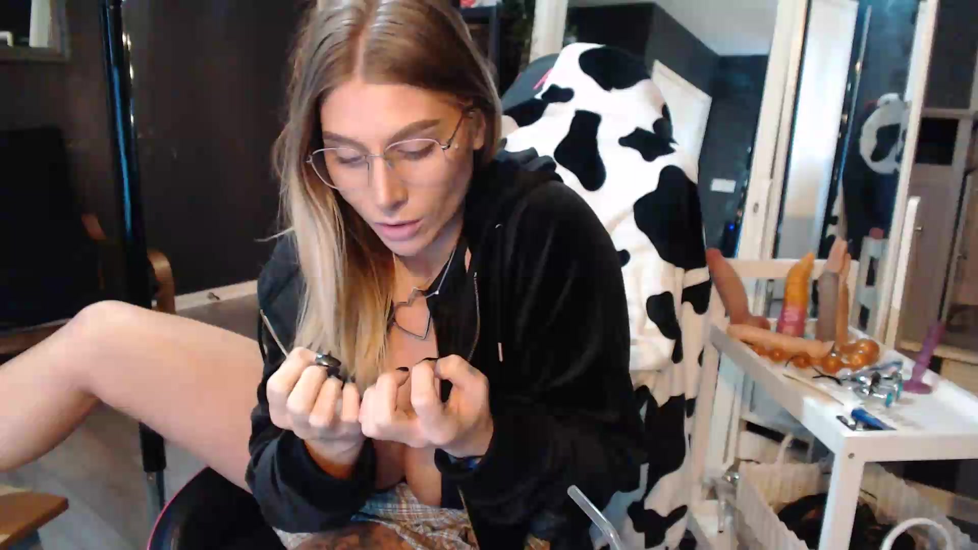 Gallery image thumbnail from ZephyraObs's myfreecams stream on, 09/07/2026, 17:52 image 15 of 20
