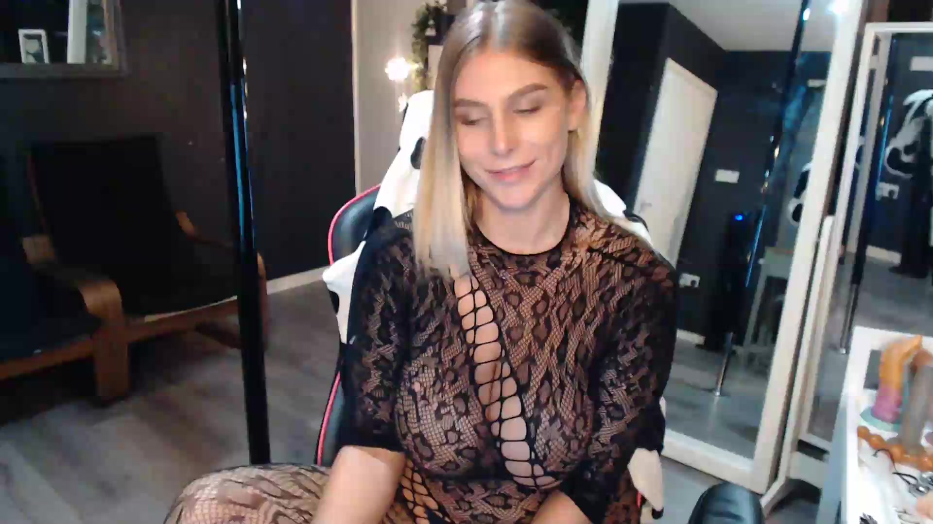 Gallery image thumbnail from ZephyraObs's myfreecams stream on, 09/13/2026, 19:15 image 16 of 20
