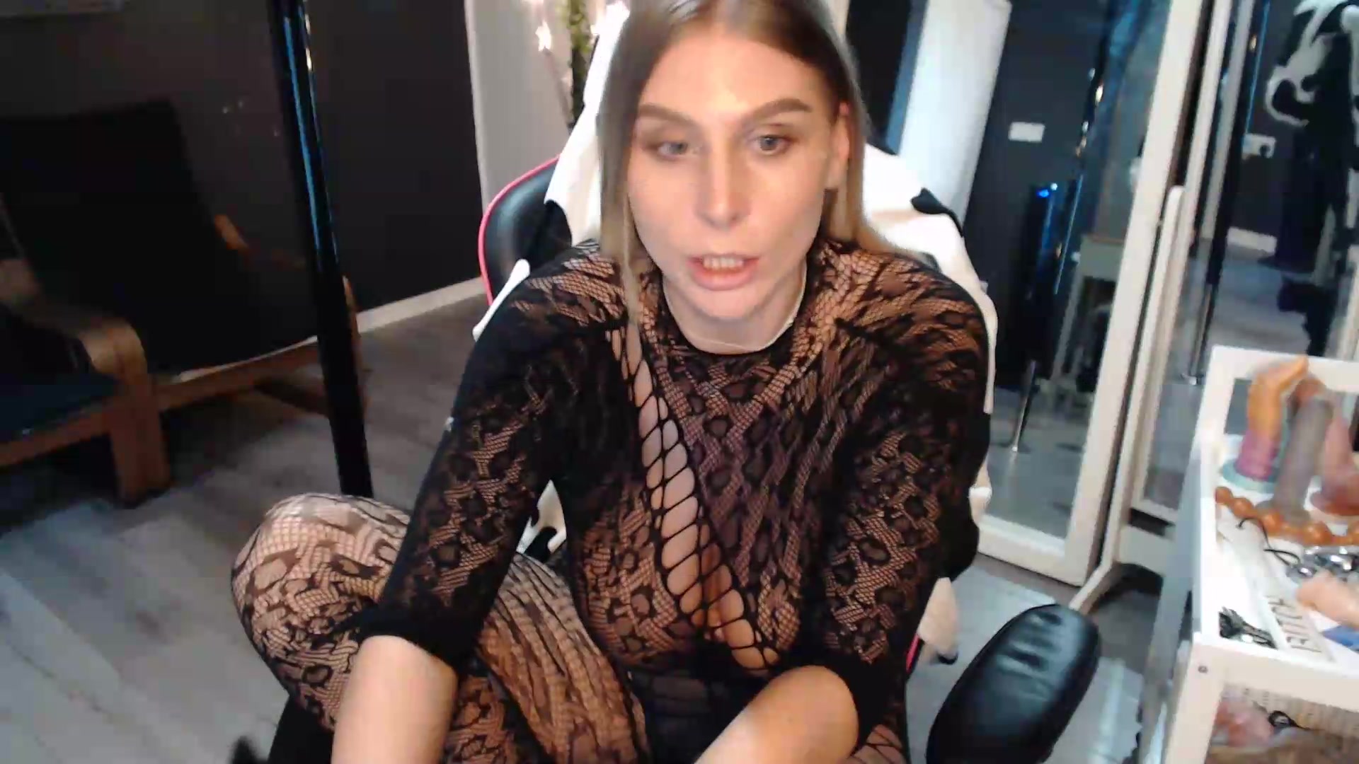 Gallery image thumbnail from ZephyraObs's myfreecams stream on, 09/13/2026, 19:15 image 9 of 20
